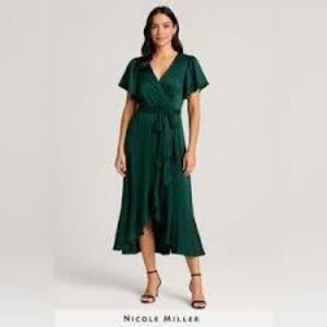 Nicole Miller Satin Emerald Wrap Dress Flutter Sleeve Ruffle Festive Holiday